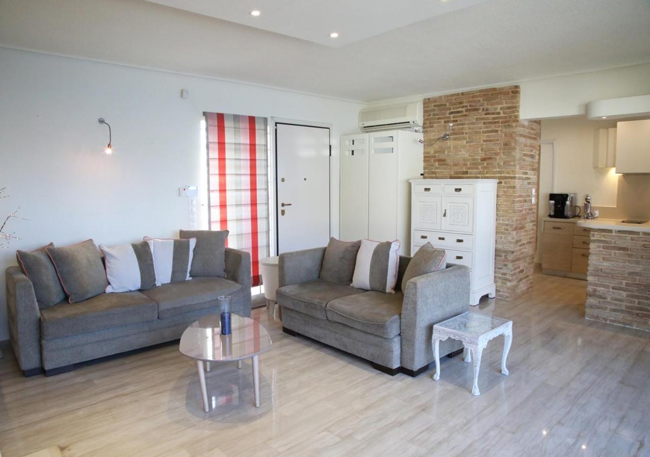 Penthouse -Breathtaking Sea View-Just On The Beach 루트라키 외부 사진